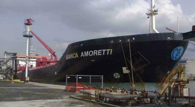 Il dramma La nave su cui Giosuè Sorrentino, 35 anni di Sant’Agnello era imbarcato come motorista