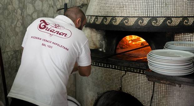 “Pizza in Giallo, degustazione e buoni libri nella Pizzeria Trianon da Ciro