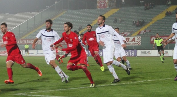 L'Ancona impegnata allo stadio Del Conero