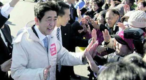 Giappone alle urne, Abe si gioca tutto