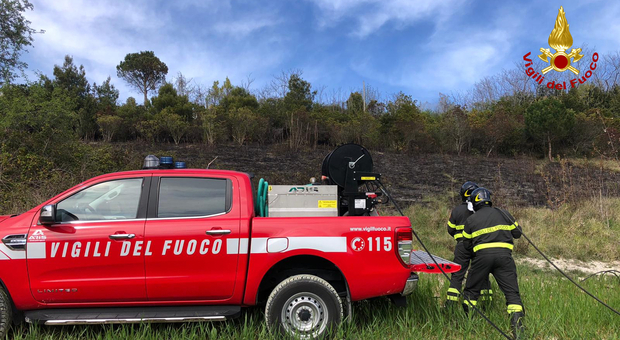 L'intervento dei vigili del fuoco a Massignano