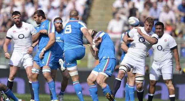 Rugby, l'Inghilterra batte l'Italia 52-11 agli azzurri di Parisse il Cucchiaio di legno