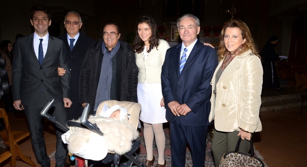 Al Bano con il piccolo Liam Palpacelli, i genitori e i nonni