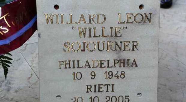 Rieti, le ceneri di Sojourner deposte al cimitero Fotogallery della cerimonia