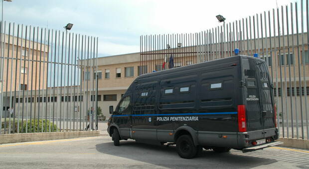 Ancona, il narcotrafficante armato rimane in carcere. Era in Italia con il visto turistico