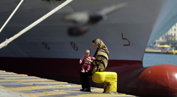 Migranti, nuova tragedia nel Mediterraneo: «Almeno 200 annegati»