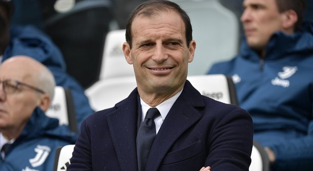 La Juve va, Allegri «gufa» il Napoli: «Spero che non faccia risultato»