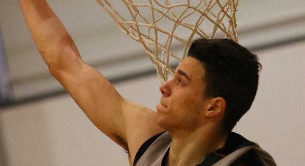 Ancora protagonista NIkolic nella vittoria del Basket Bassano, 15 punti per il giovane lungo (foto Brunello).