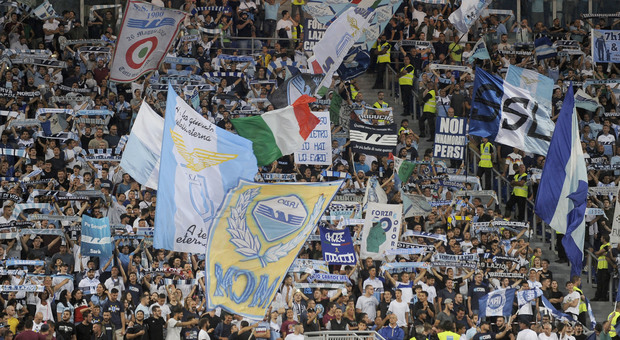 Lazio, cori razzisti: la curva Nord chiusa un turno con sospensiva