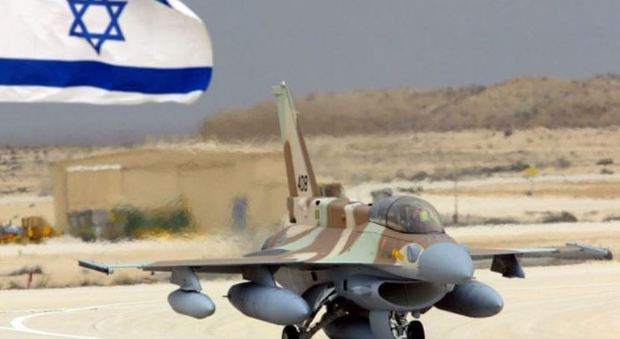 Tensione ad alta quota: aereo israeliano a caccia di drone iraniano, contraerea siriana lo abbatte