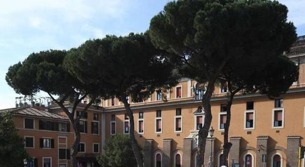 Roma, tbc al Fatebenefratelli: 3 indagati