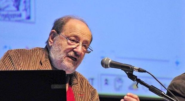 Pesaro, Umberto Eco incanta gli studenti «Leggere è un'assicurazione per la vecchiaia»