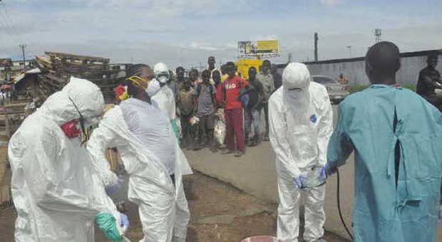 Ebola, Onu: «Il virus rischia di diffondersi via aerea, un vero disastro»