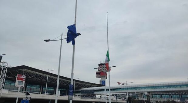 Giornata vittime Covid, AdR: bandiere mezz'asta a Fiumicino e Ciampino