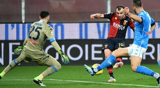 Pandev manda ko il Napoli. Il Genoa vince 2-1. Gattuso a rischio
