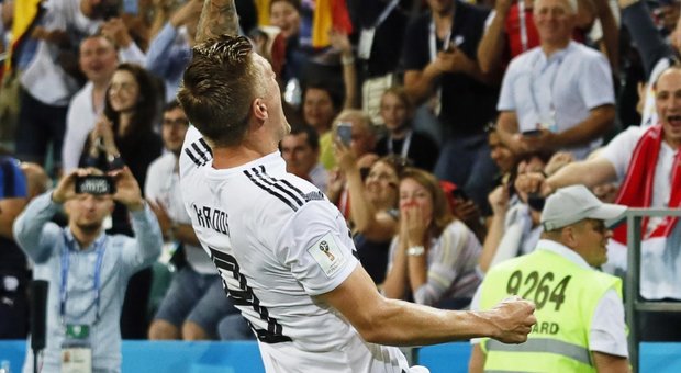 Real Madrid, Kroos: «Il taglio degli stipendi è un regalo ai club»