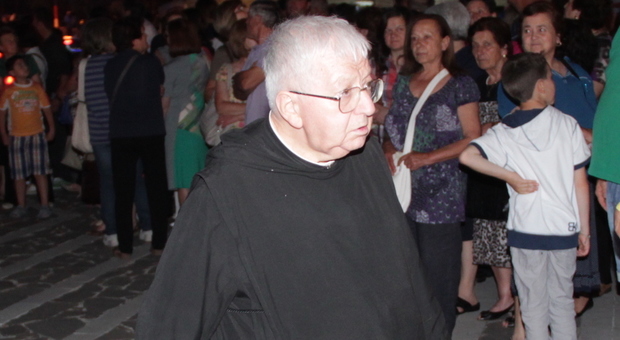 Addio a don Gabriele, parroco del Santuario dei Miracoli: «Era il sacerdote dei giovani»