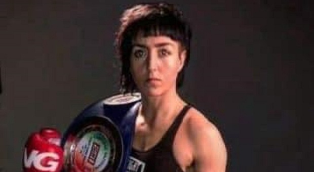 Kickboxing, trovata morta in casa l'ex campionessa mondiale Miriam Francesca Vivarini: aveva 37 anni