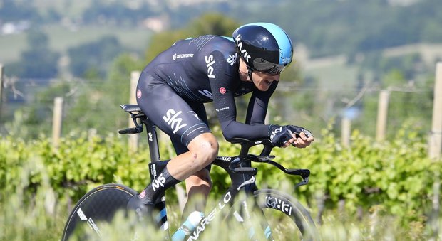 Giro d'Italia, Thomas si ritira: il team Sky resta senza un capitano