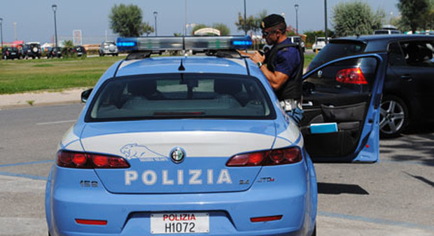 Giovane morto a Rimini: «Ucciso con due colpi di pistola». C'è già un fermo