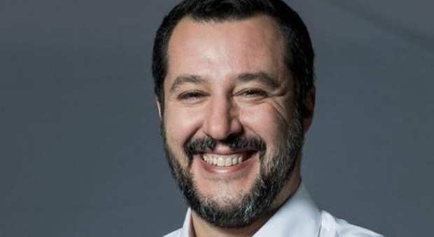 Nigeriano molesta donna, Salvini su Facebook: "Basta!!!"