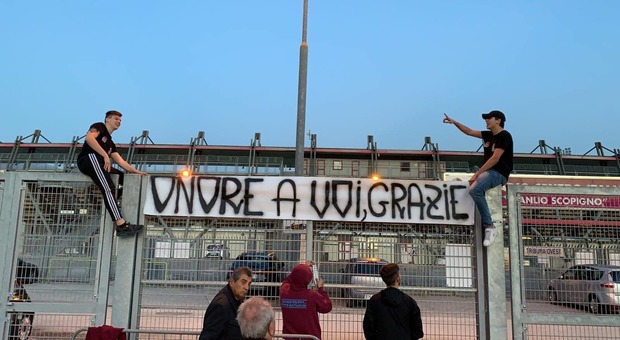 "Onore a voi": i tifosi del Rieti ringraziano la squadra. Ora il derby con la Viterbese