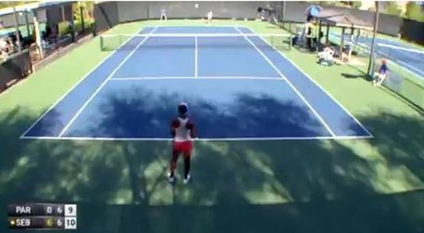 Tennis, l'incredibile episodio al torneo di Las Vegas: rissa tra le due tenniste al termine del match