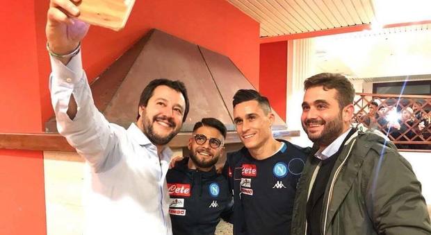 Napoli-Juventus, vigilia azzurra con Salvini: «Viva il bel calcio»