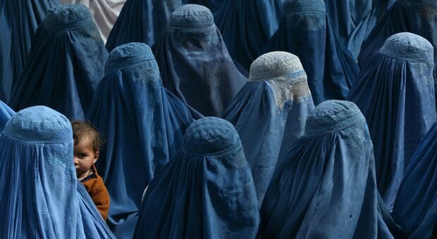 Afghanistan, Women20: «Chiediamo ai leader del G20 di impegnarsi per proteggere donne e bambini»