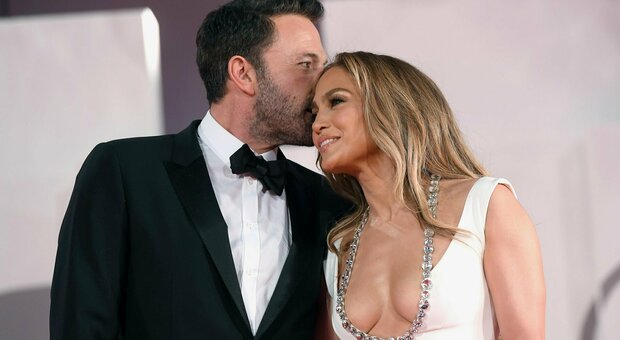 Jennifer Lopez e Ben Affleck sposi a Las Vegas: i figli di entrambe le star presenti alle nozze (in Cadillac)