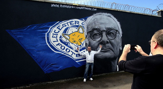 Claudio Ranieri protagonista di un murales a leicester