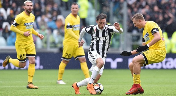 Juventus-Udinese, le pagelle: Douglas Costa ricama calcio, Marchisio cresce