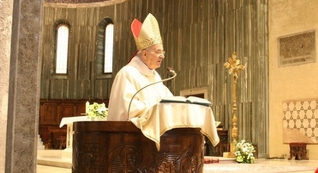 Profughi, il vescovo: «La Chiesa si dissocia dal marcio delle falsità»