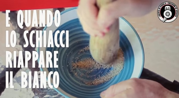 Il mistero dello zucchero di canna: "In Italia quello "grezzo" è solo colorato"