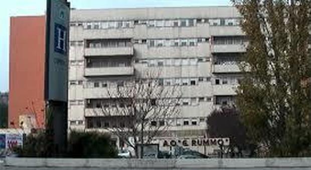 Benevento, paziente di 70 anni cade dal balcone dell'ospedale