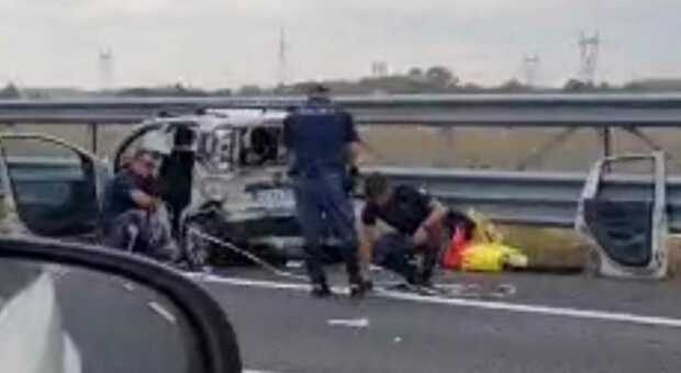 Roma, gravissimo incidente sul Gra allo svincolo di Settebagni: traffico bloccato, elisoccorso e 7 ambulanze sul posto