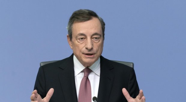 L'ultimo aiuto di Draghi: spinta al Qe. Giù tassi Bce, lo spread va ai minimi
