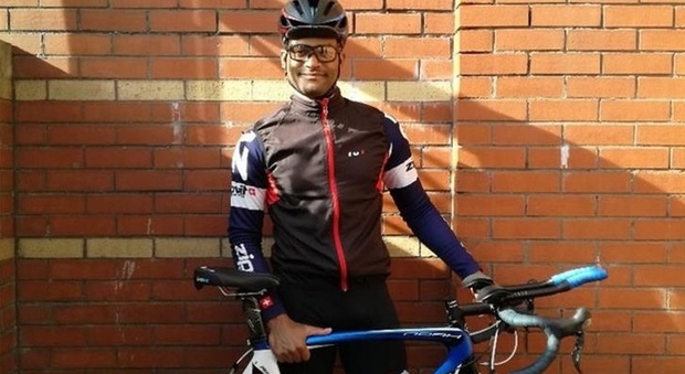 Gran Bretagna, da senzatetto a campione di ultraciclismo, la toccante storia di Celso Fonseca