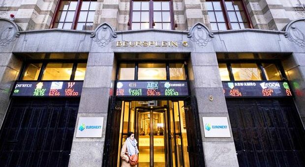 Borsa, Amsterdam scavalca Londra sui volumi di scambi in Europa