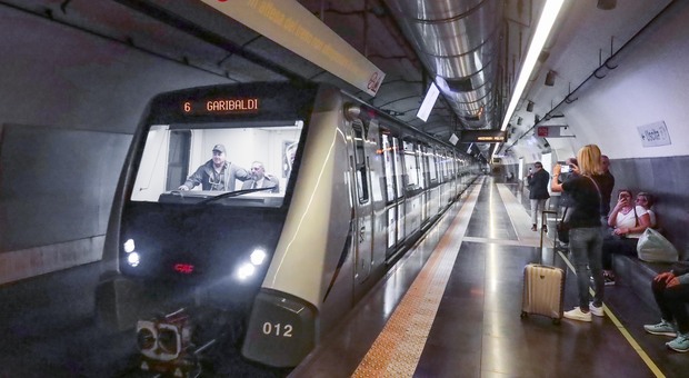 Napoli, arriva il wi-fi nel metrò: dopo 20 anni sui treni si potrà usare Internet