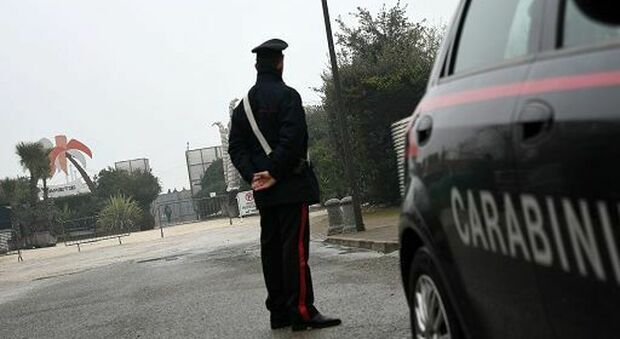 Carabiniere ferito nel Napoletano: investito dopo un inseguimento, due arresti