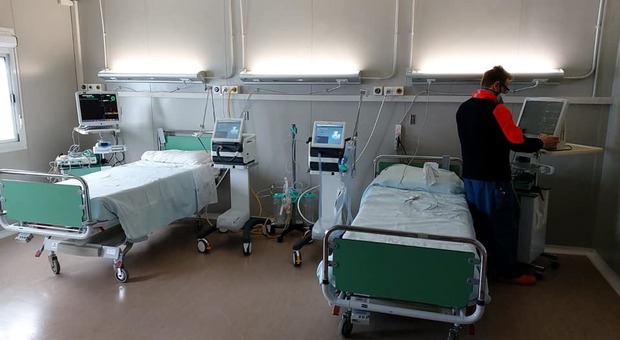 Coronavirus, contagi all'ospedale di Teramo: la Finanza sente venti persone