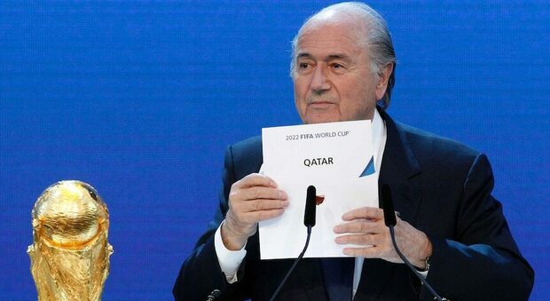 Sepp Blatter, l'ex presidente della FIFA ammette: «Mondiali in Qatar? Un errore, scelta pessima»