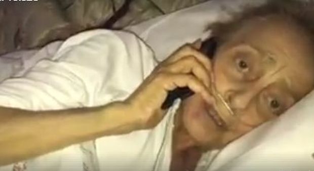 Papa Francesco telefona a ischitana malata di tumore: «Prego per lei»