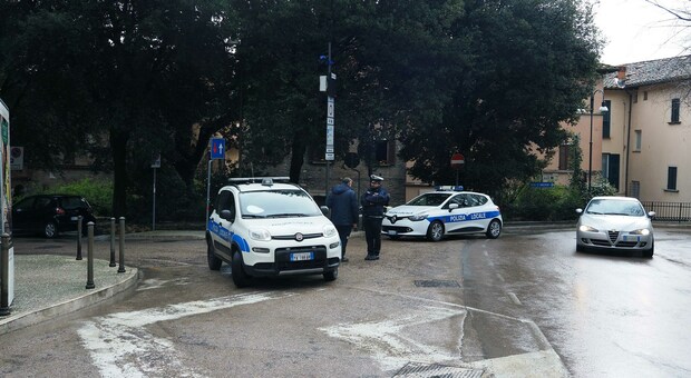 Sicurezza lungo le strada, piano Perugia Sicura della polizia locale: 450 controlli in quattro mesi