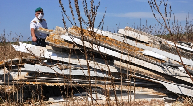 Ecomafie, 3.042 reati contro l'ambiente in Puglia. Allarme cemento e smaltimento illecito di rifiuti