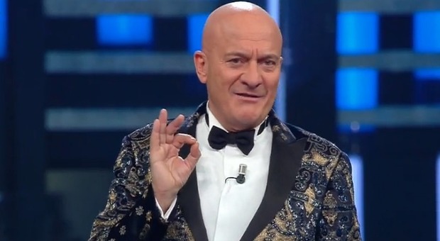 Sanremo 2019, Claudio Bisio show sui migranti: «Baglioni? È un sobillatore, li ha chiamati lui»