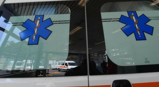 Perugia, operaio muore a 57 anni: schiacciato dal crollo di una parete mentre guidava un camion