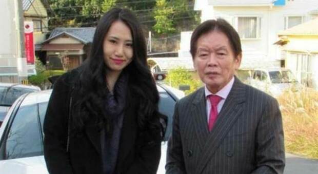 Arrestata la pornostar giapponese Saki Sudo: avrebbe avvelenato e ucciso il marito 77enne
