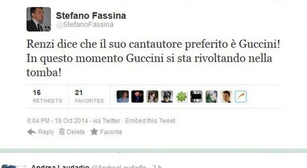 Renzi a Domenica Live, la gaffe di Fassina su twitter: "Guccini si rivolta nella tomba"